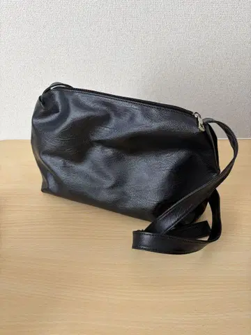 블랙 인조 가죽 숄더백