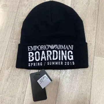 EMPORIO ARMANI BOARDING 니트 모자
