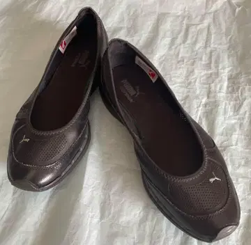 PUMA 블랙 플랫슈즈 24.5cm