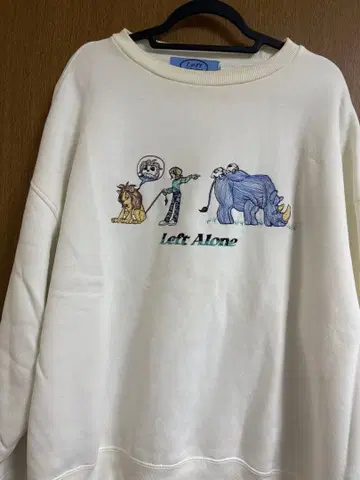 Left Alone 자수 맨투맨