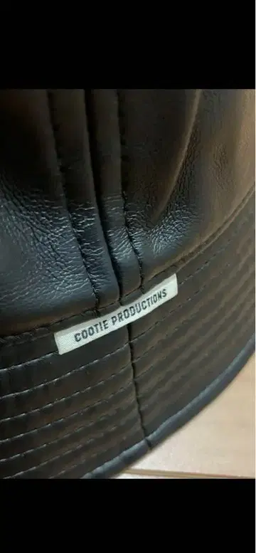 cootie productions 블랙 가죽 버킷 햇