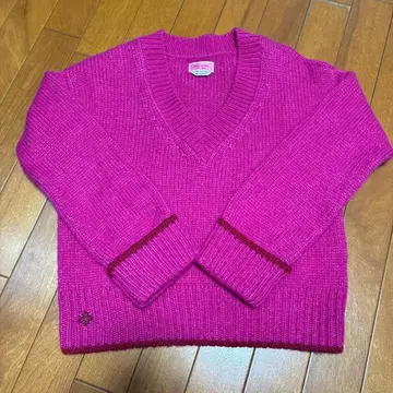 kate spade 선명한 핑크 복슬복슬 니트 XS