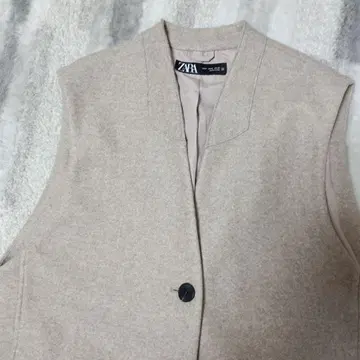 새상품급 ZARA 민소매 아우터 베이지