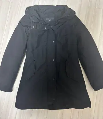 유니클로 UNIQLO 논퀼트 다운 숏코트 블랙 S