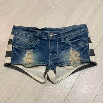 인기! d.i.a. 정품 데님 디자인 숏 팬츠