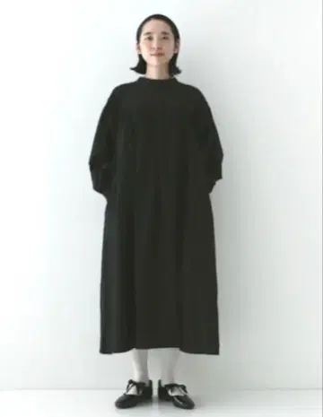 네스트로브 실크코튼 프릴 요크 드레스 원피스 블랙
