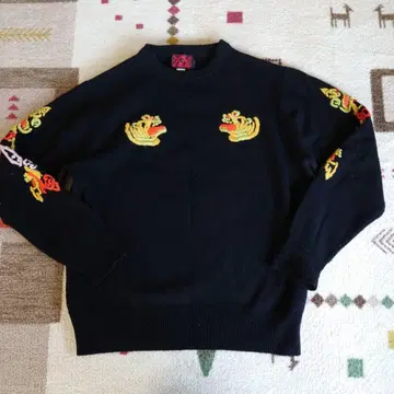 EVISU 자수 블랙 크루넥 스웨터 40