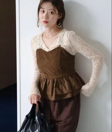 kastane 스웨이드 페플럼 뷔스티에