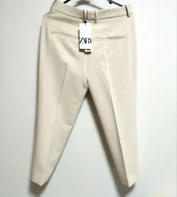 ZARA 베이지 테이퍼드 슬랙스