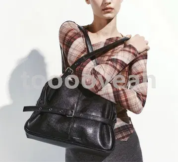 SAMO ONDOH 블랙 가죽 숄더백