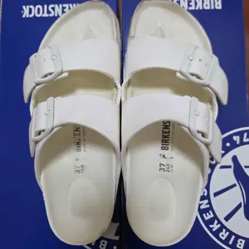 BIRKENSTOCK 화이트 2 스트랩 샌들 37