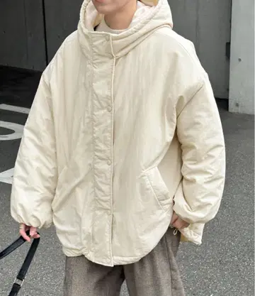 select MOCA 볼륨 실루엣 패딩 자켓 L 사이즈