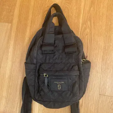 MARC JACOBS 블랙 퀼팅 백팩