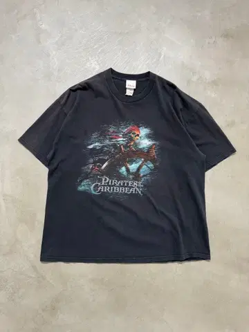 00s Disney PIRATES of the CARIBBEAN Tee