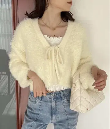 [ 완판템 ] NICE CLAUP 복슬복슬 모테 애교 리본 숏 가디건