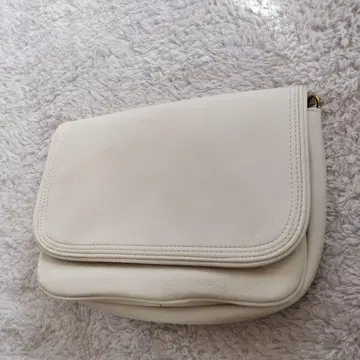[ 새상품 ] ZARA 숄더백 화이트
