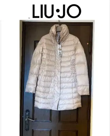 택 포함 새상품 LIU JO 다운 코트