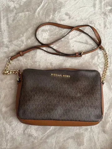 MICHAEL KORS 모노그램 숄더백