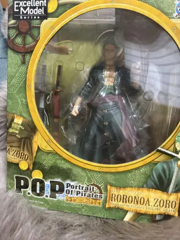 P.O.P 로로노아 조로 피규어