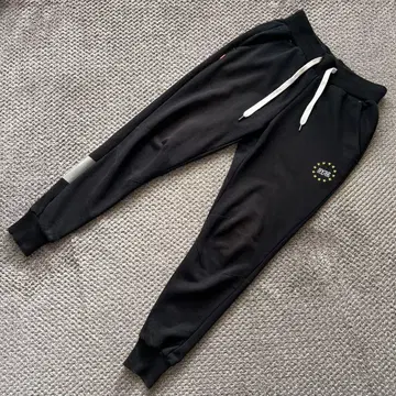 SY32 WORLD STAR SWEAT PANTS
