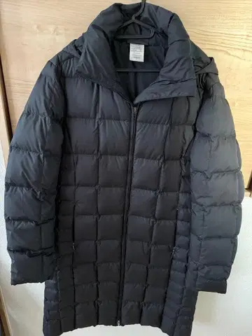 최종 가격 인하! Patagonia 다운 코트 L 사이즈 블랙