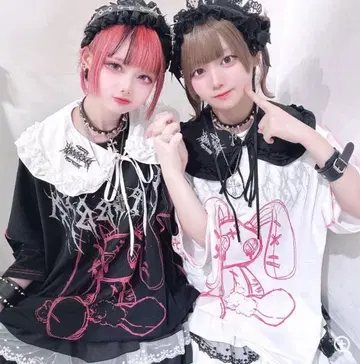 볼칸 & 아프로디테 우사 스티치 T셔츠 블랙