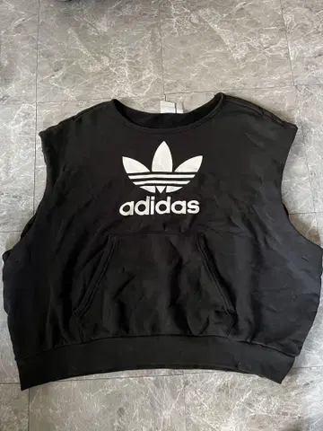 adidas 블랙 트레이닝복