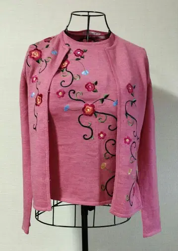 [ PS Paul Smith ] 자수 핑크 긴팔 가디건