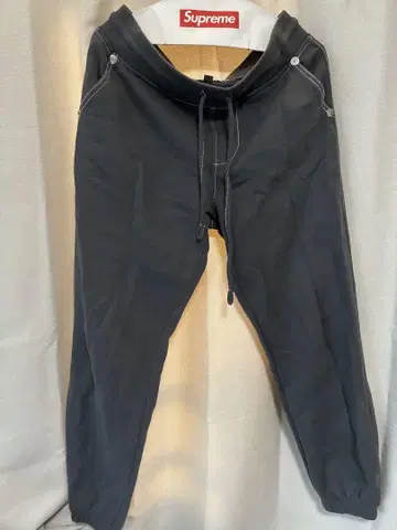 트루 릴리젼 블랙 조거 팬츠