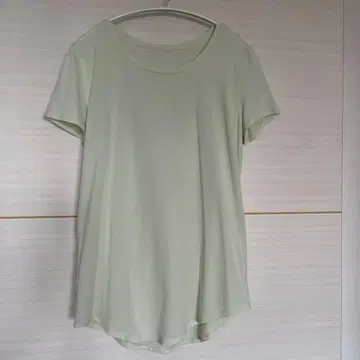 룰루레몬 반팔 티셔츠 M 사이즈