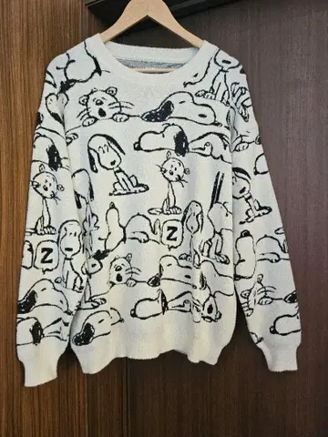 graniph 그라니프 스누피 퍼 패턴 니트 사이즈 L