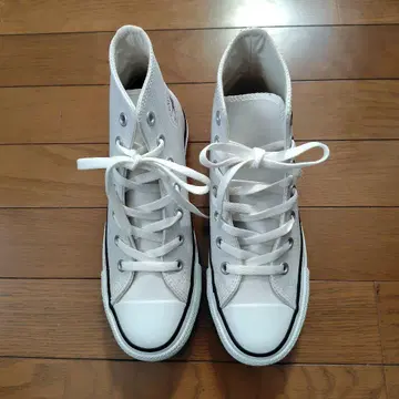 Converse 올스타 화이트 하이컷 스니커즈
