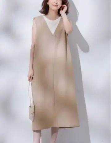 시원한 V넥 점프 스커트 any FAM