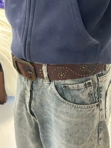 천연 가죽 스터드 벨트