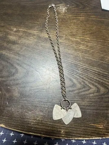 Hysteric Suck 피크 목걸이