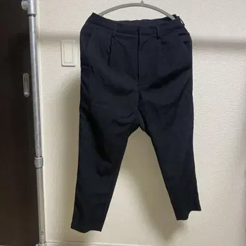 두르카마라 요소이키 팬츠 블랙 플리츠 슬랙스