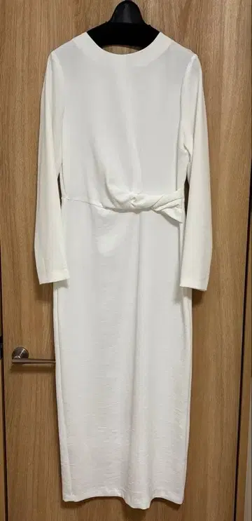 ZARA 화이트 롱 원피스 긴팔