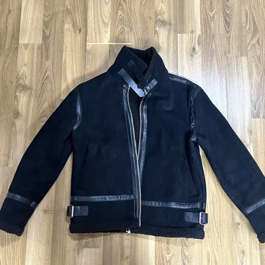 S] Coincoz Hairy Mustang #롯데,#무스탕,#코인코즈 on Bunjang Global Site.