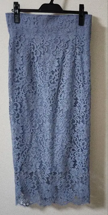 새상품급 미사용 새상품 NOBLE(노블) 리버 레이스 I 라인 스커트