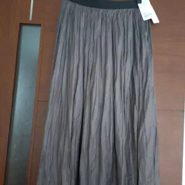 그린 라벨 릴랙싱 다크 그레이 플리츠 스커트 38