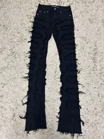 GUAPI 데미지 플레어 데님