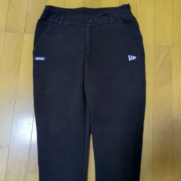 NEW ERA 블랙 골프 스웨트 팬츠