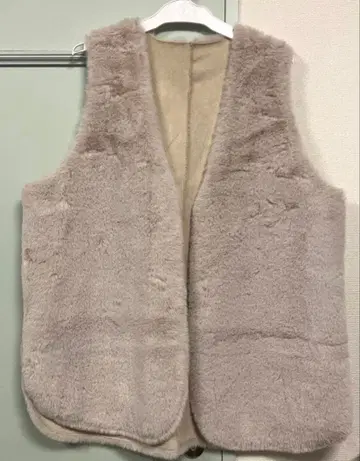 [새상품급] 아메리칸 홀릭 인조 모피 베스트 그레이 베이지 M