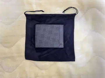 dunhill (던힐) 가죽 접이식 지갑 엠보싱 로고
