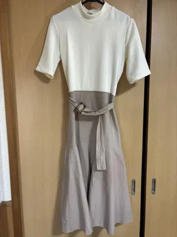 화이트/베이지 반팔 플레어 원피스 ZARA,s. 5부 소매