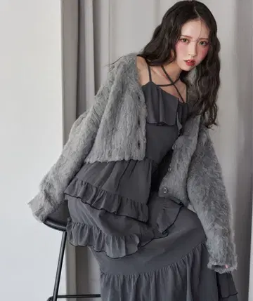 NICE CLAUP 멜리 컬 숏 가디건