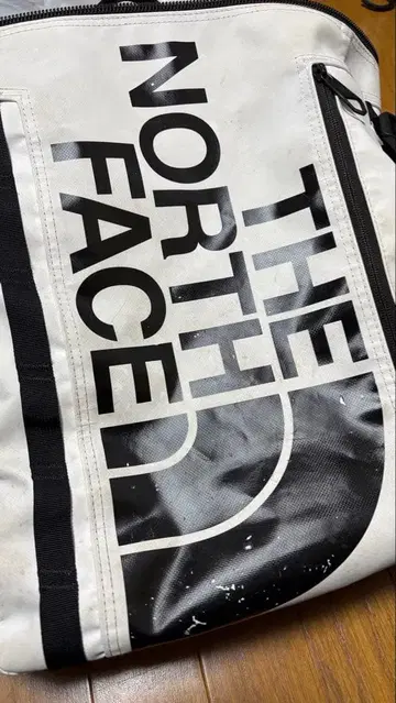 THE NORTH FACE 화이트 백팩