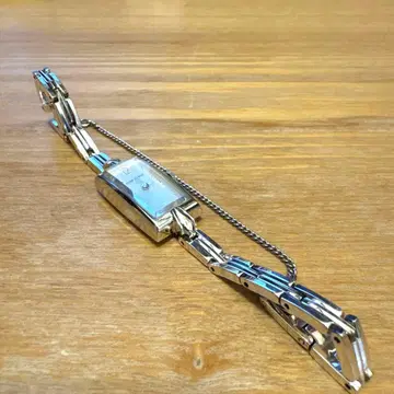 FAIRE LA BISE 여성용 손목시계 실버