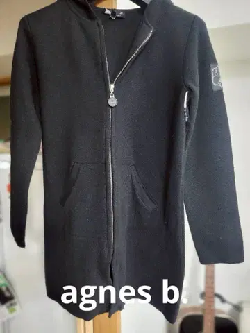 agnes b. 니트 집업 후드티 새상품급