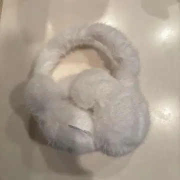 디즈니 화이트 퍼 이어커프